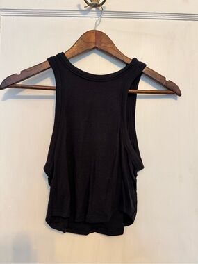 Lululemon black tank